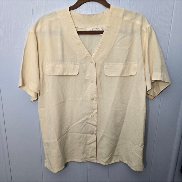 Jaclyn Smith Tops - Jaclyn Smith Classics Vintage Pale Yellow 100% Silk Blouse size Medium Classic